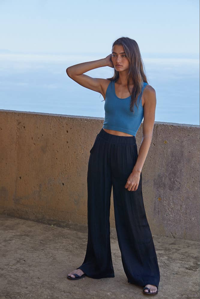 Seamless Ribbed V-Neck Crop Tank