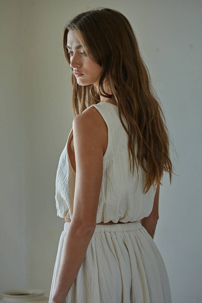 Cotton Gauze Round Neck Sleeveless Crop