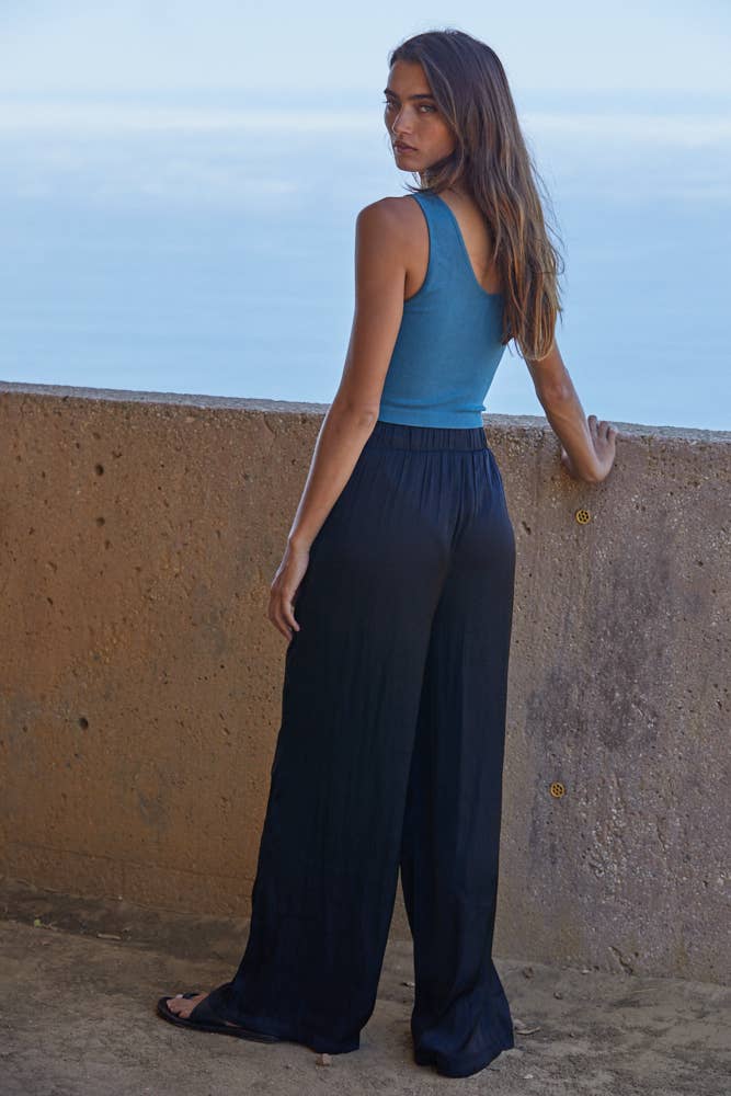 Seamless Ribbed V-Neck Crop Tank